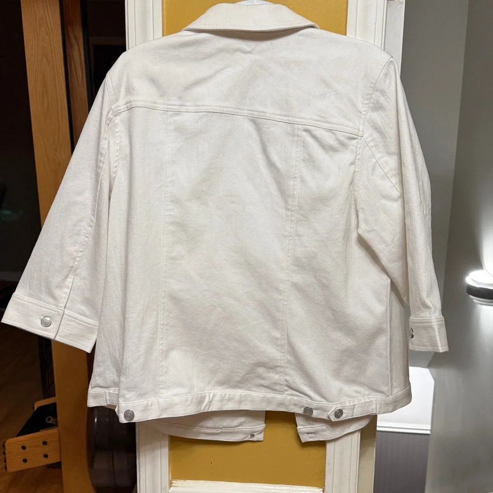 Denim&Co White Jean Jacket - Picture 5 of 6